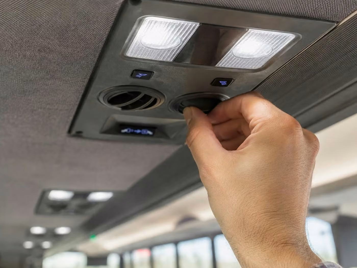 torrington 25 passenger minibus air conditioning