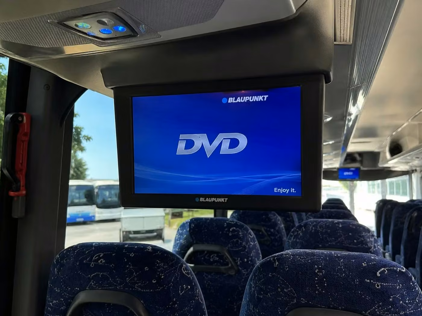 torrington 56 passenger charter bus tvs