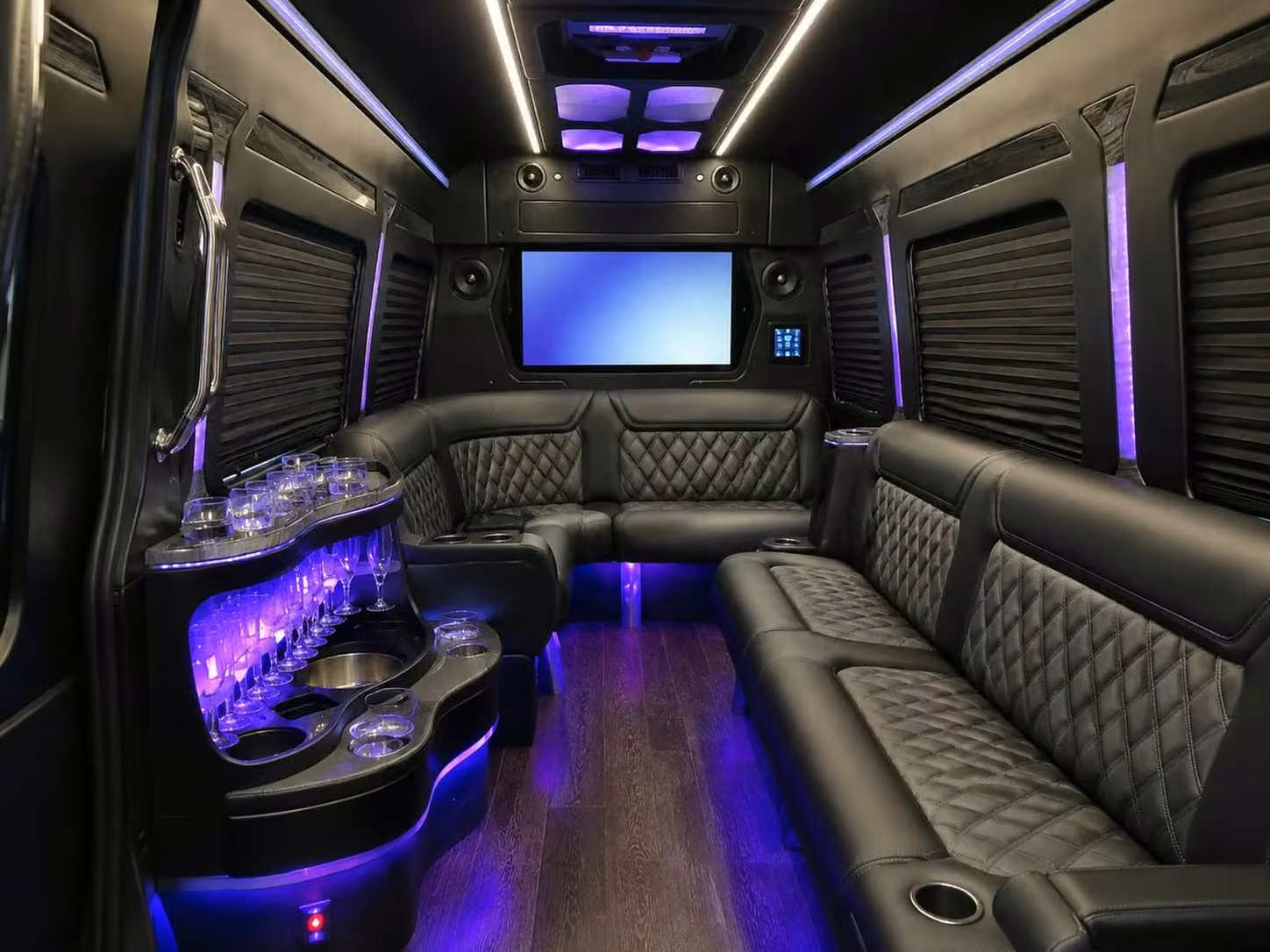 torrington custom multi stop torrington prom routes for photos dinner and the dance